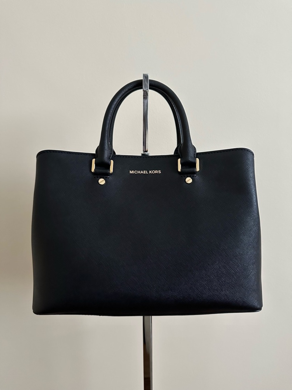 Michael Kors Savannah Mid Tote